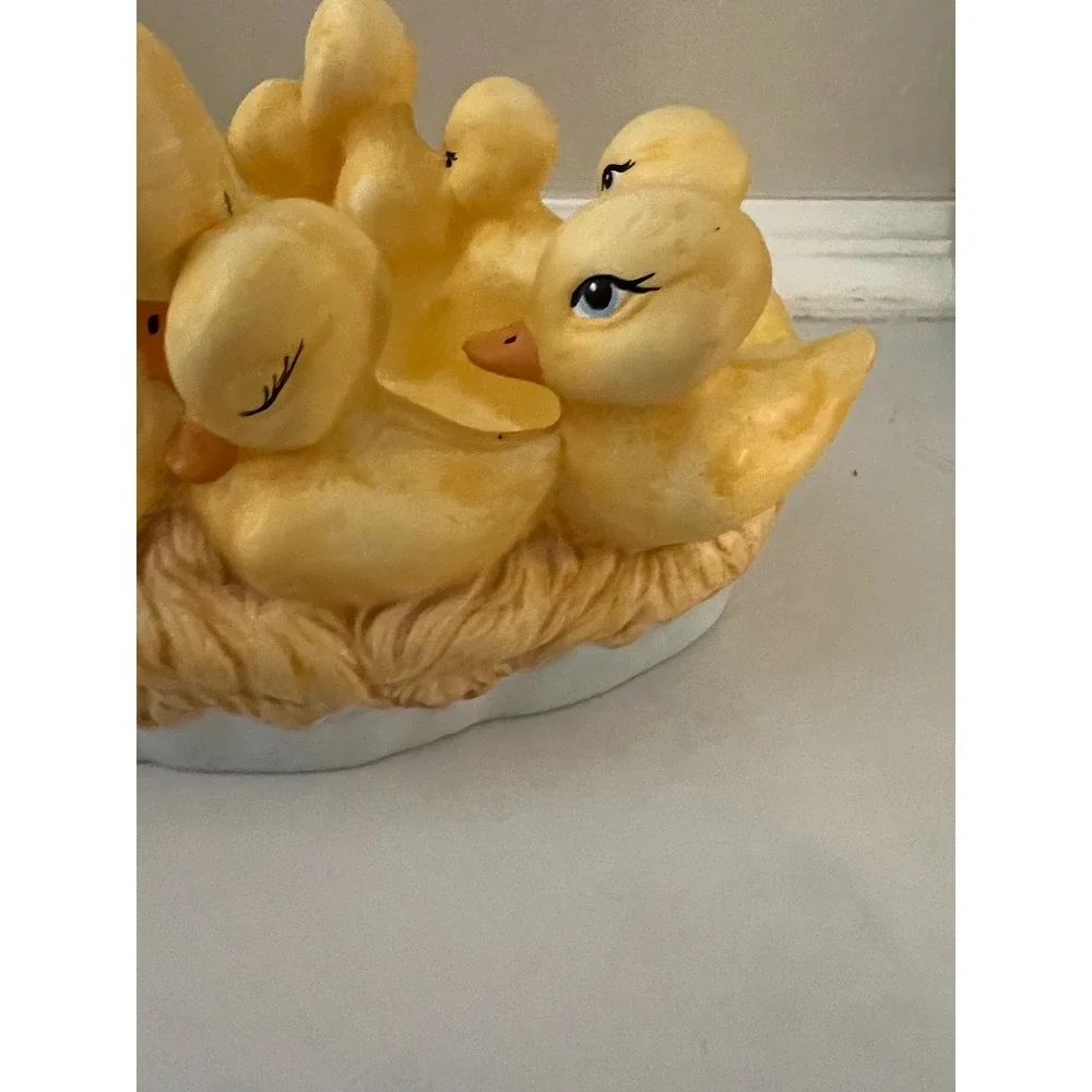 Vintage Hand Painted Circle of‎ Ducks. Ring of Ducklings. Bowl, Planter, candle.